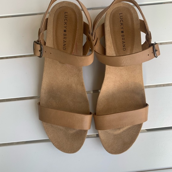Lucky Brand nude tan leather Pagona sandals block heel size 9.5M - Picture 13 of 14